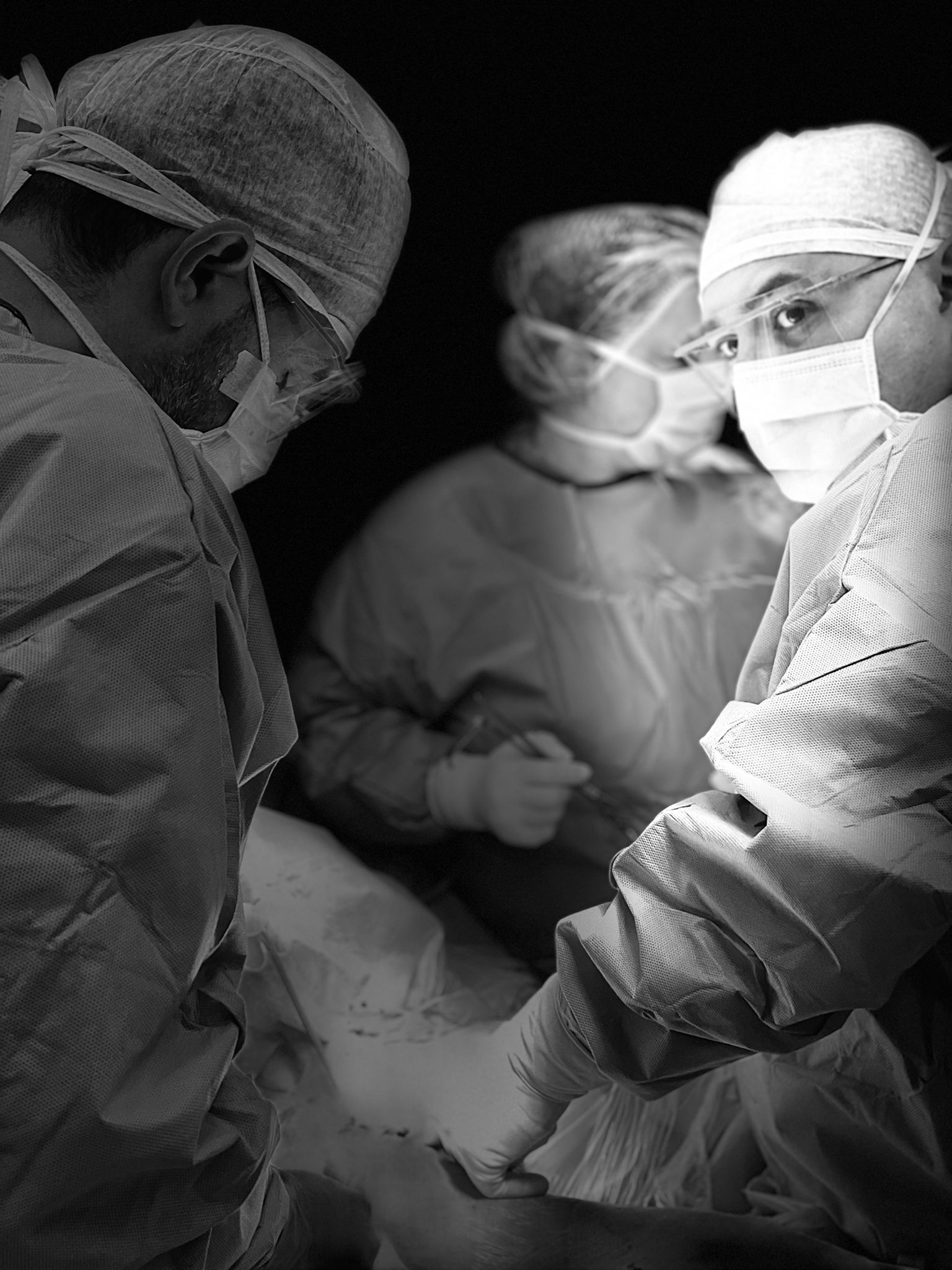 Dott. Tony Mangano in sala operatoria